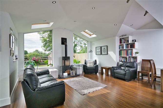 11 Glebe Close, Newcastle, Dublin