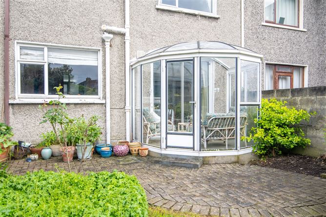 11 Mountdown Road, Greenhills, Dublin 12