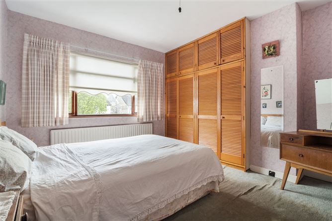 11 Mountdown Road, Greenhills, Dublin 12