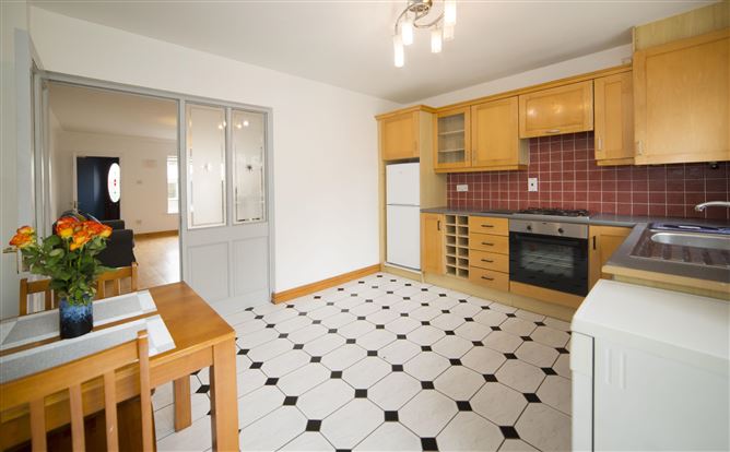 81 Castle Riada Grove, Lucan, Lucan, Dublin
