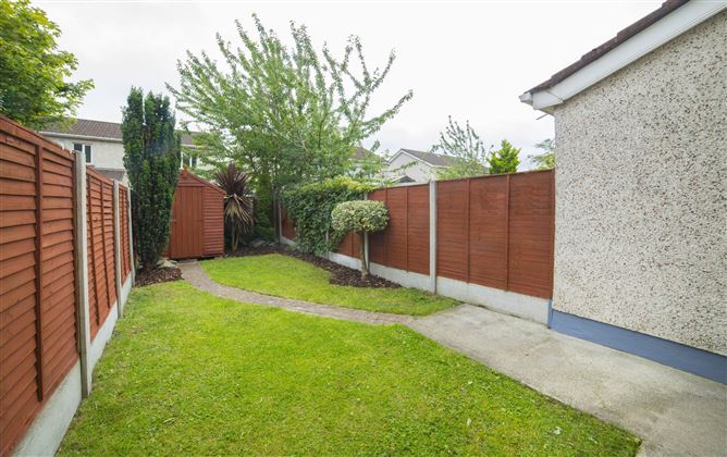81 Castle Riada Grove, Lucan, Lucan, Dublin