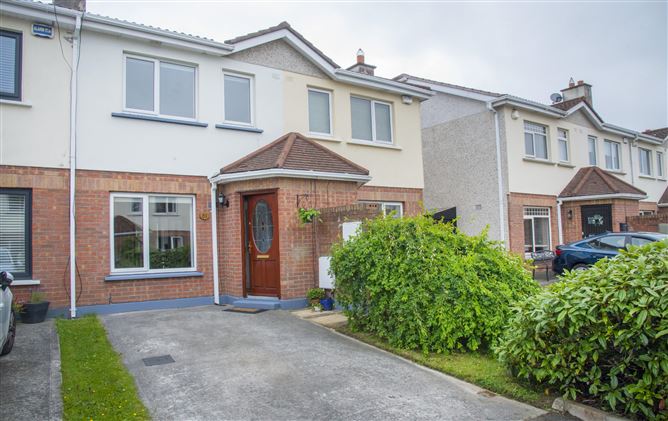 81 Castle Riada Grove, Lucan, Lucan, Dublin