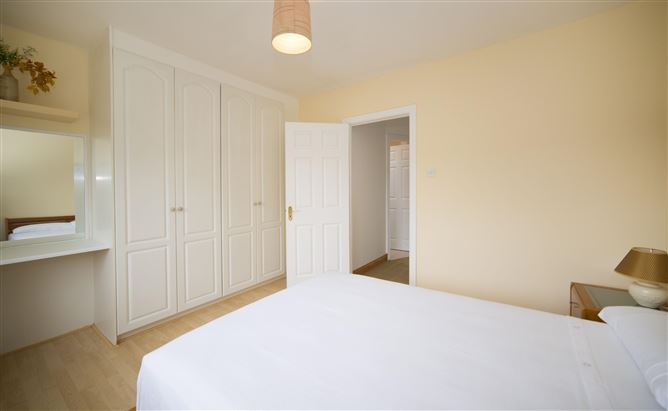 81 Castle Riada Grove, Lucan, Lucan, Dublin