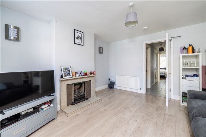 https://photos-a.propertyimages.ie/media/5/5/0/4943055/e266fac0-af2c-4655-bed1-9f5bbc2338a7_l.jpg