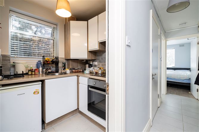 https://photos-a.propertyimages.ie/media/5/5/0/4943055/e266fac0-af2c-4655-bed1-9f5bbc2338a7_l.jpg