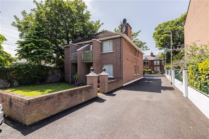 https://photos-a.propertyimages.ie/media/5/5/0/4943055/e266fac0-af2c-4655-bed1-9f5bbc2338a7_l.jpg