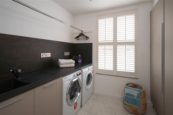 Sea Beach House, Sandymount, Blackrock, County Louth