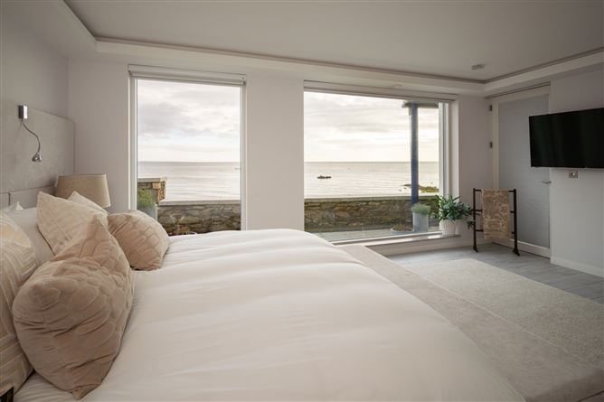 Sea Beach House, Sandymount, Blackrock, County Louth