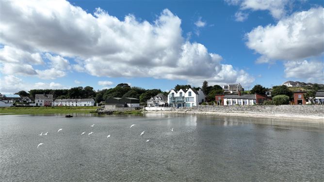 Sea Beach House, Sandymount, Blackrock, County Louth