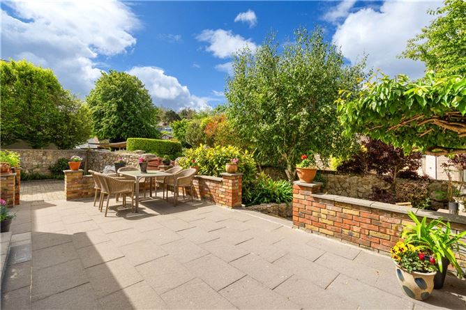 https://photos-a.propertyimages.ie/media/5/5/0/5005055/d646b0c9-bfc2-42ee-9ea8-b4e52c50bfa0_l.jpg