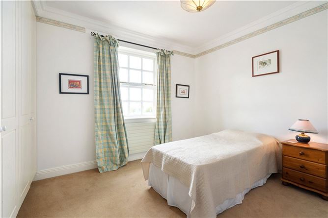 https://photos-a.propertyimages.ie/media/5/5/0/5005055/d646b0c9-bfc2-42ee-9ea8-b4e52c50bfa0_l.jpg