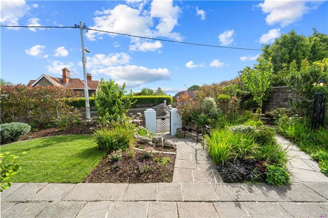 https://photos-a.propertyimages.ie/media/5/5/0/5005055/d646b0c9-bfc2-42ee-9ea8-b4e52c50bfa0_l.jpg