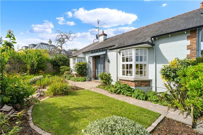 https://photos-a.propertyimages.ie/media/5/5/0/5005055/d646b0c9-bfc2-42ee-9ea8-b4e52c50bfa0_l.jpg