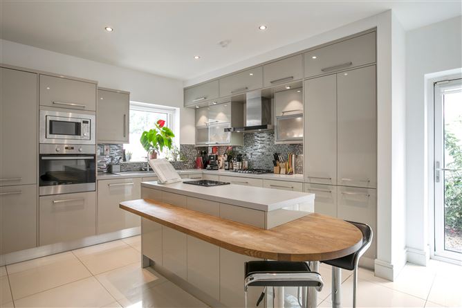1 Seaview Gate, Shankill, Dublin 18