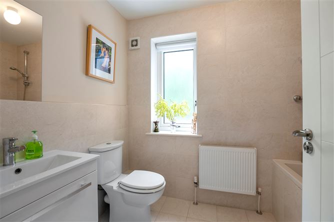 1 Seaview Gate, Shankill, Dublin 18