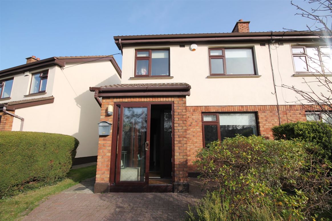 94 Riverside, Wheatfield, Bray, Co. Wicklow DNG Bray 4695155