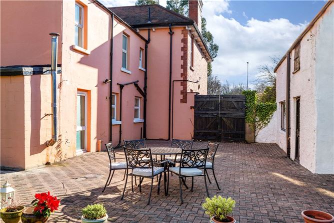 Lissadell, Leopardstown Road, Dublin 18