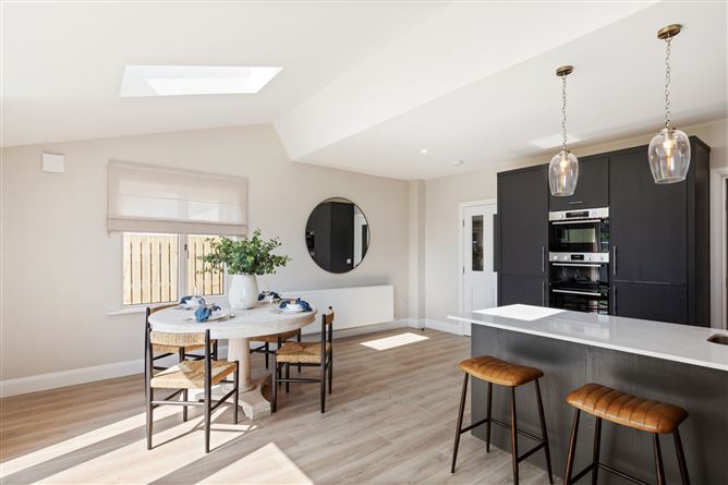 https://photos-a.propertyimages.ie/media/5/5/1/4837155/47078fb7-cf9d-4217-b27a-fa05c093bcab_l.jpg