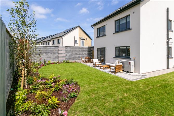 https://photos-a.propertyimages.ie/media/5/5/1/4910155/49d3b857-fa8e-456a-bfa5-be7944c36ab4_l.jpg