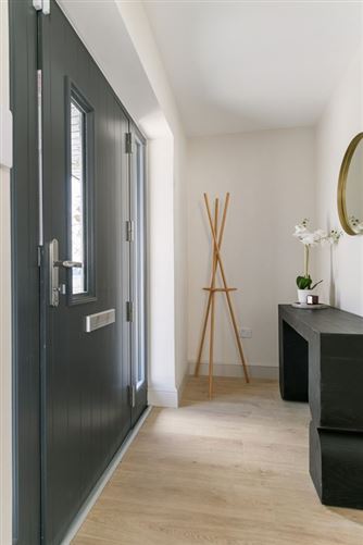 https://photos-a.propertyimages.ie/media/5/5/1/4910155/49d3b857-fa8e-456a-bfa5-be7944c36ab4_l.jpg