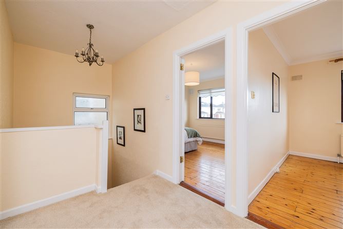 https://photos-a.propertyimages.ie/media/5/5/1/4958155/ce8b1c46-6aa6-4208-88ba-63d2303fc9b1_l.jpg