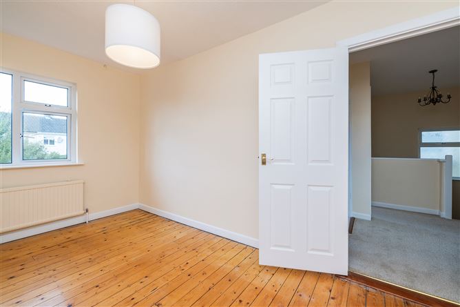 https://photos-a.propertyimages.ie/media/5/5/1/4958155/ce8b1c46-6aa6-4208-88ba-63d2303fc9b1_l.jpg