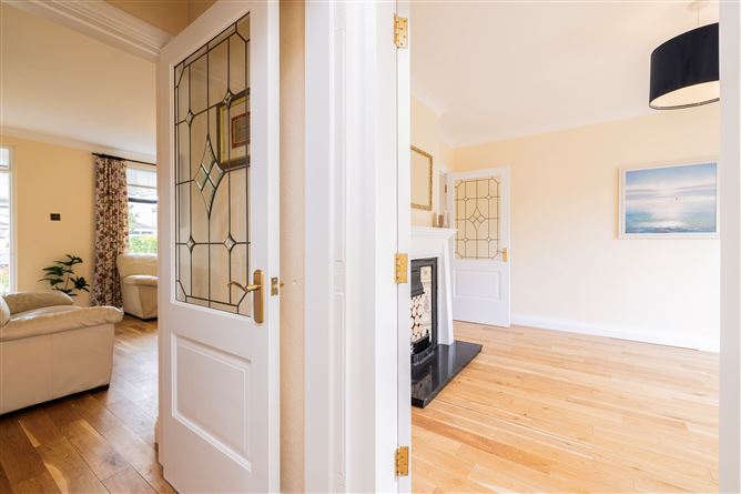 https://photos-a.propertyimages.ie/media/5/5/1/4958155/ce8b1c46-6aa6-4208-88ba-63d2303fc9b1_l.jpg