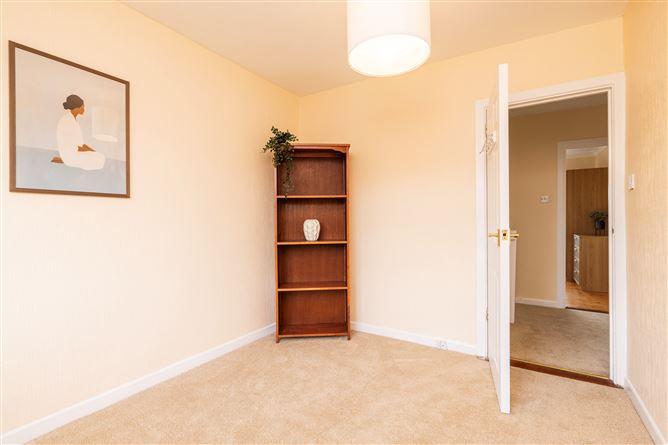 https://photos-a.propertyimages.ie/media/5/5/1/4958155/ce8b1c46-6aa6-4208-88ba-63d2303fc9b1_l.jpg
