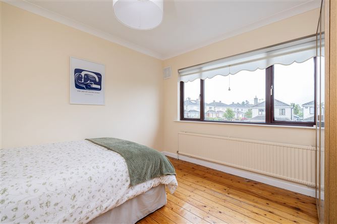 https://photos-a.propertyimages.ie/media/5/5/1/4958155/ce8b1c46-6aa6-4208-88ba-63d2303fc9b1_l.jpg