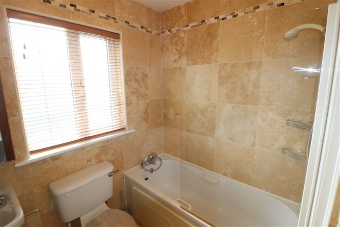 106 Dromroe Avenue, Woodhaven, Castletroy, Limerick