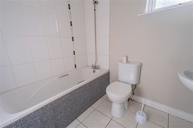 Photo 76 of 118 — 36 Dun Darrach, Dublin Road, Longford, Longford