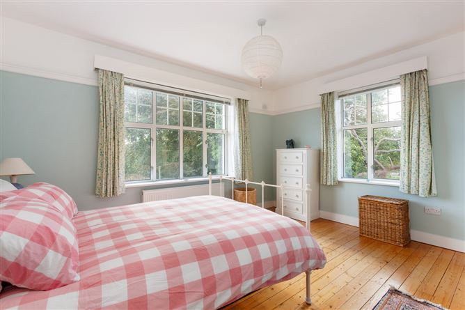 Ferndale, 151 Howth Road , Clontarf, Dublin 3