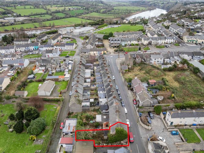 16 Haughton Place, New Ross, Wexford