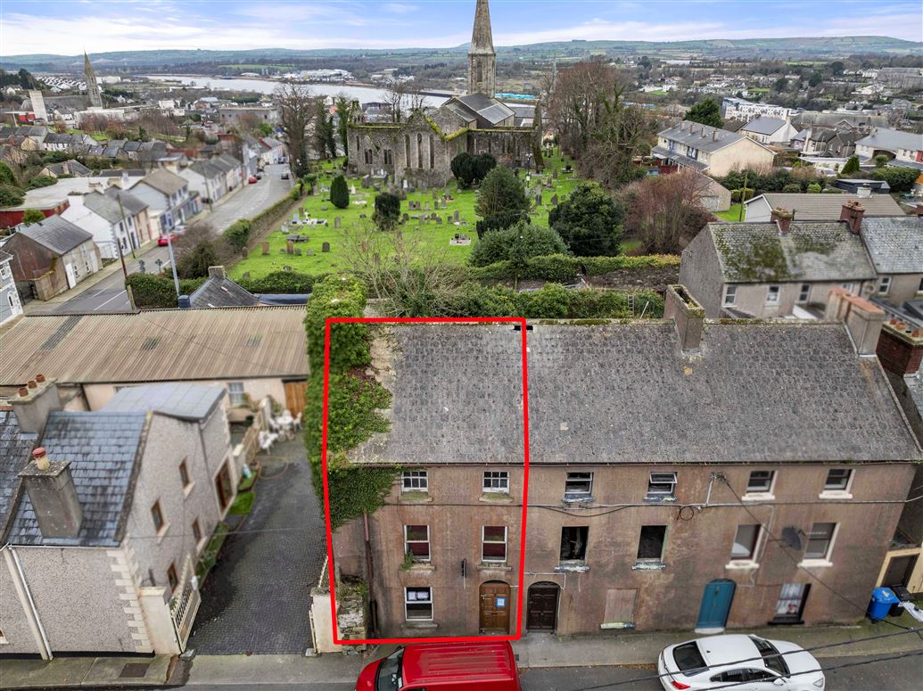 16 Haughton Place, New Ross, Wexford