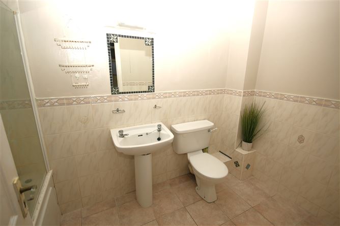3 Railway Court, Letterkenny, Donegal
