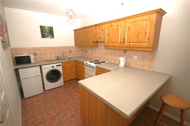 3 Railway Court, Letterkenny, Donegal