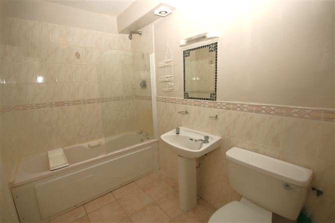 3 Railway Court, Letterkenny, Donegal