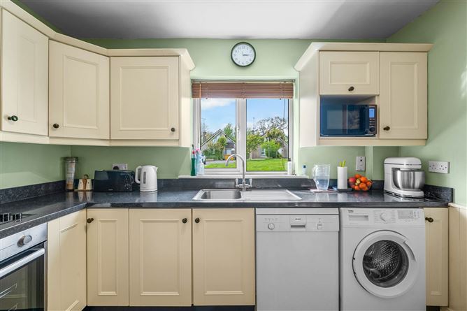 30 Glen Richards Cove, Poulshone, Gorey, County Wexford
