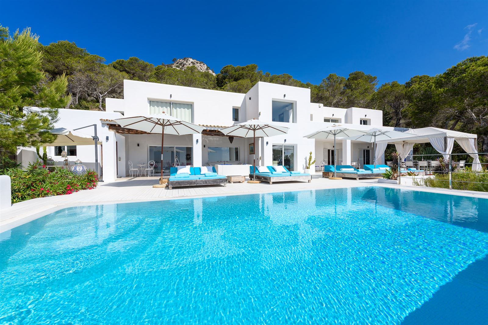 Photo 1 of 10 — Diamonds & Gold,Sant Josep de sa Talaia,Balearic Islands,Spain