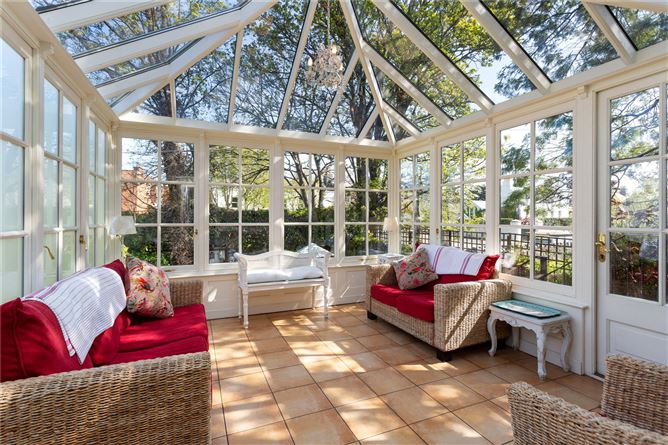 6 Vergemount Hall, Clonskeagh Road, Dublin 6