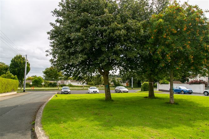 42 St Brigid's Park, Foxrock, Dublin 18