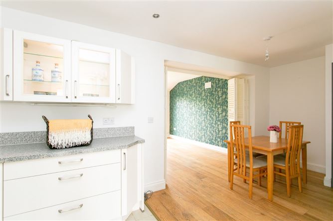 42 St Brigid's Park, Foxrock, Dublin 18