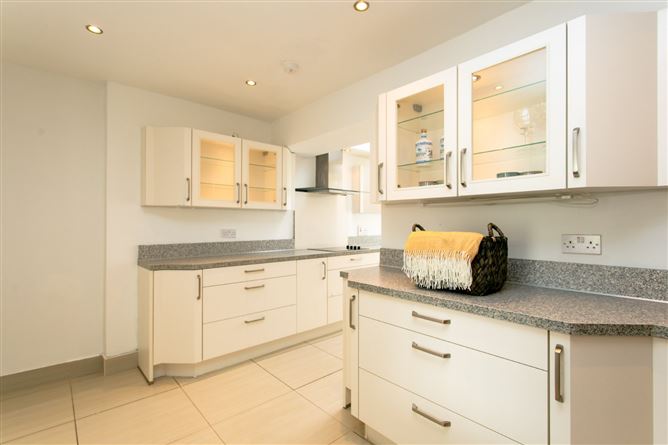 42 St Brigid's Park, Foxrock, Dublin 18