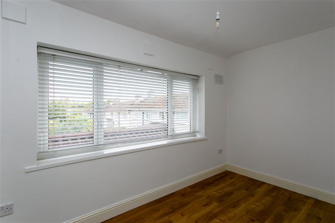 42 St Brigid's Park, Foxrock, Dublin 18