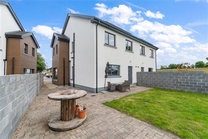 11 Gleanntan Na Habhann, Craughwell, Galway