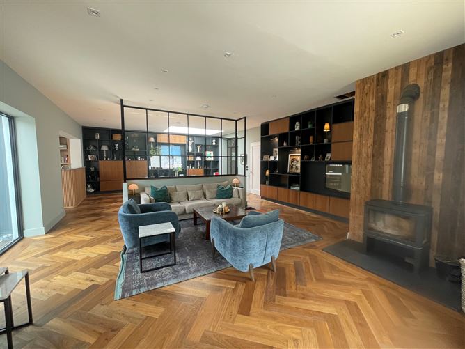 Bright and spacious luxury house in Dublin City centre,Vacation Rental in Dublin, Ireland