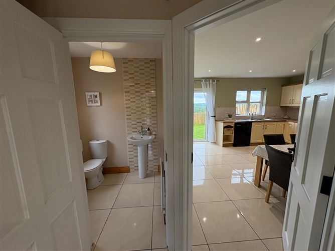 7 Orán Hill, Letterkenny, Donegal