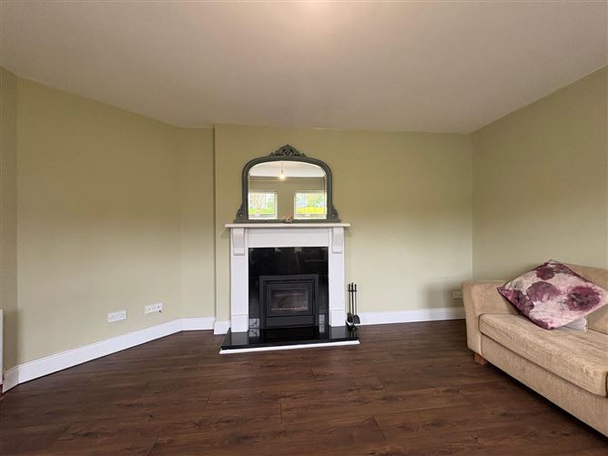 7 Orán Hill, Letterkenny, Donegal