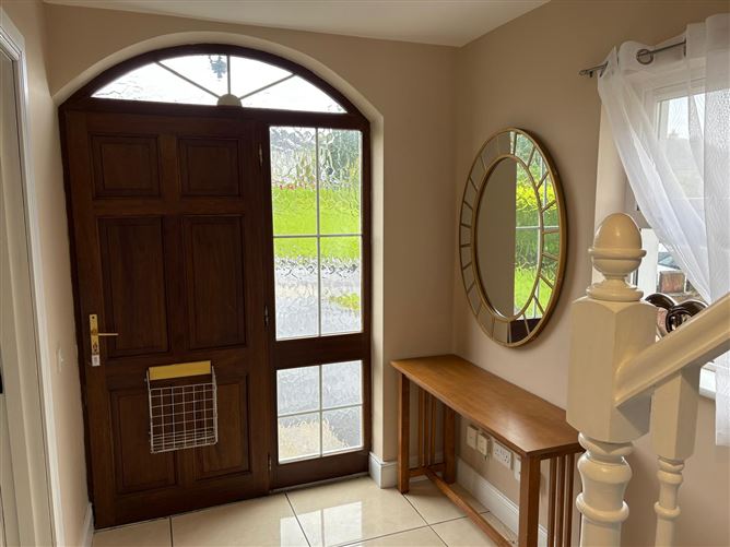 7 Orán Hill, Letterkenny, Donegal