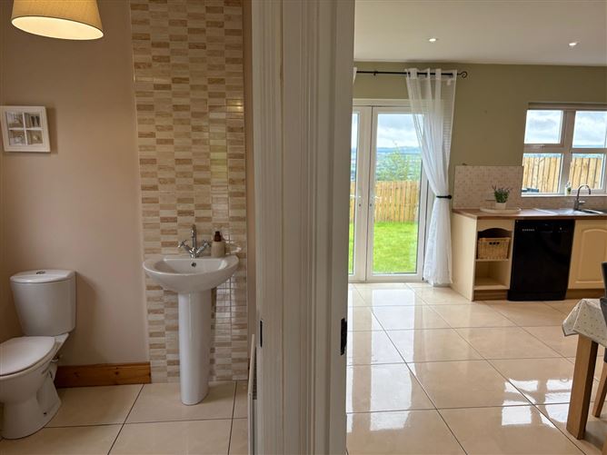7 Orán Hill, Letterkenny, Donegal